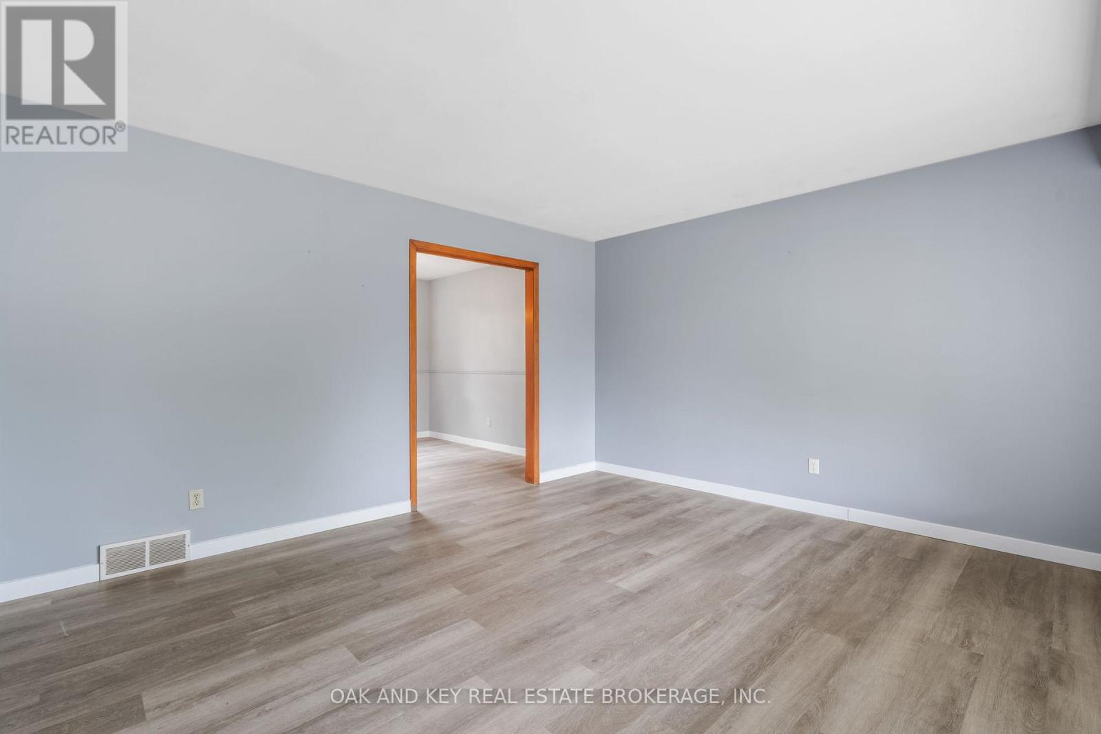 180 Belmont Drive, London South (South O), Ontario  N6J 2E5 - Photo 6 - X12499836
