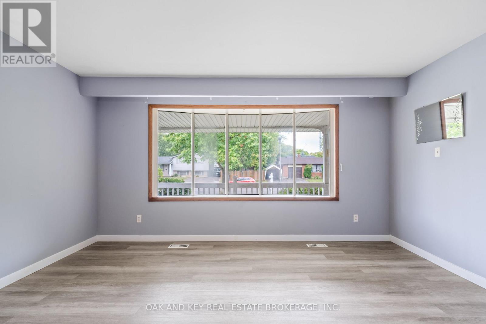 180 Belmont Drive, London South (South O), Ontario  N6J 2E5 - Photo 9 - X12499836