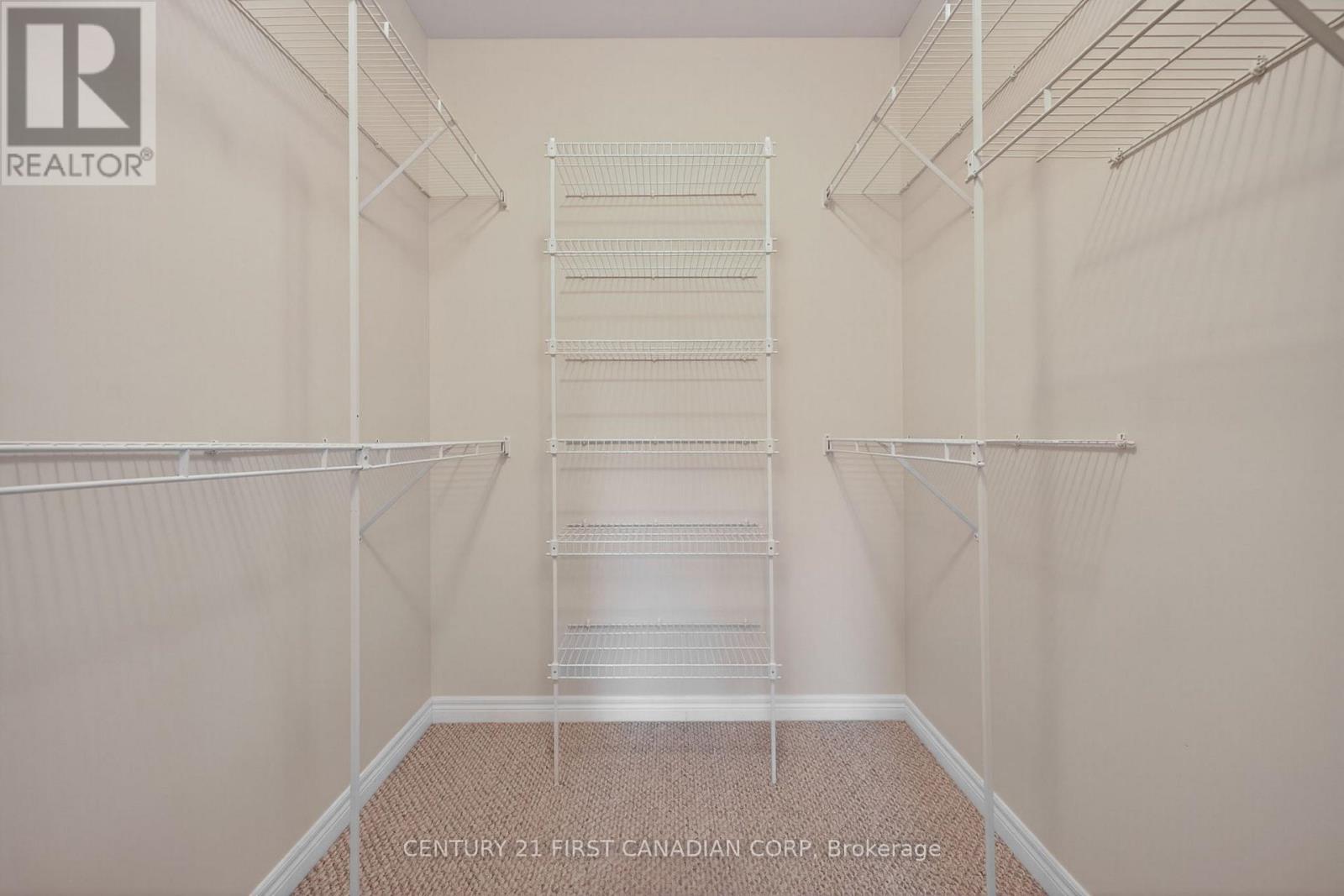 2616 Emerson Street, Strathroy-Caradoc, Ontario  N0L 1W0 - Photo 25 - X12499888