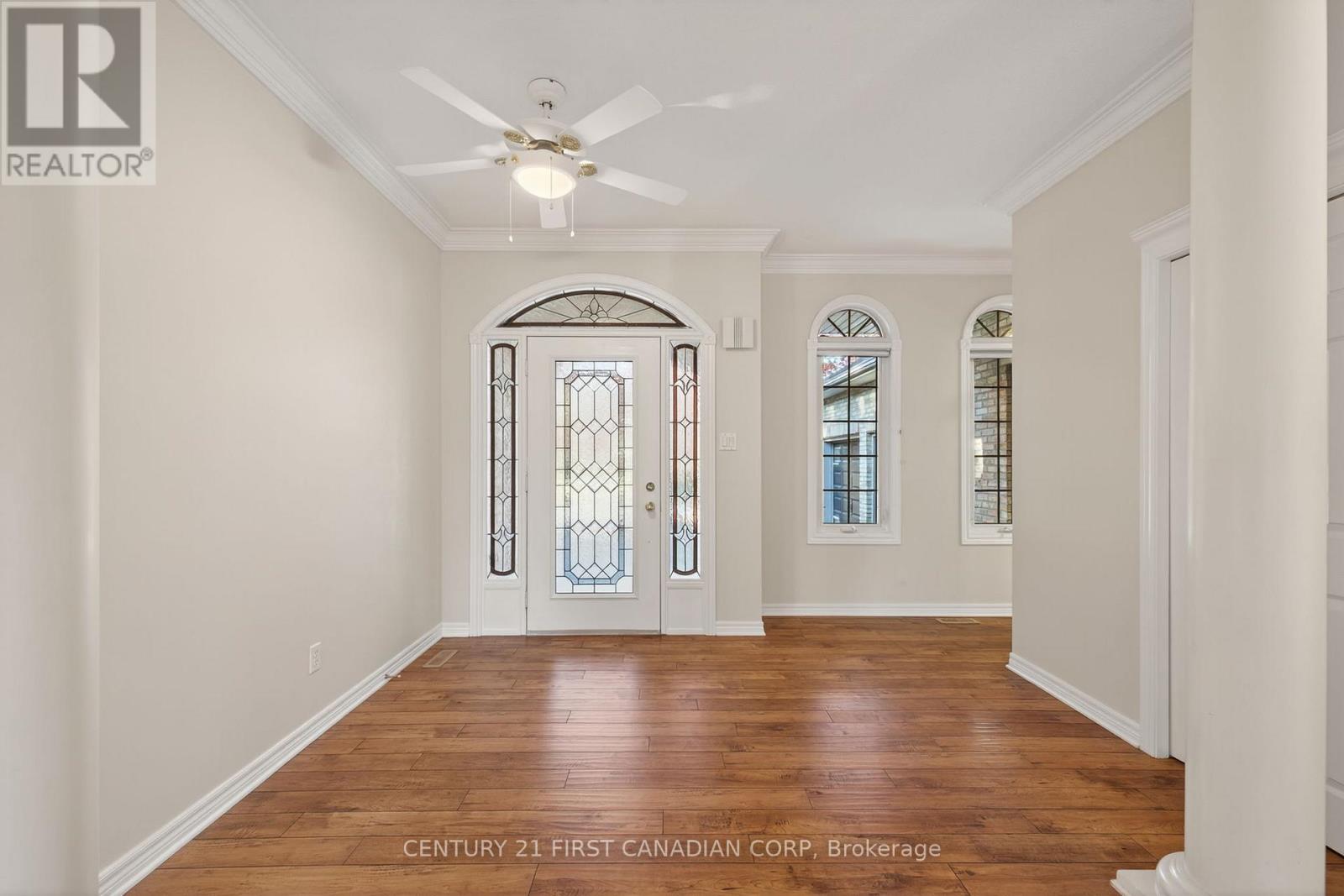 2616 Emerson Street, Strathroy-Caradoc, Ontario  N0L 1W0 - Photo 3 - X12499888