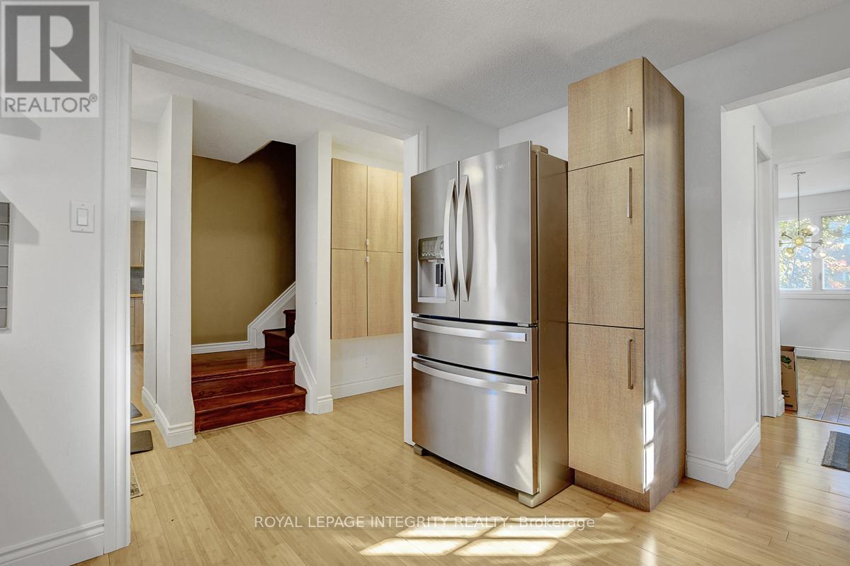 1142 Elmlea Drive, Ottawa, Ontario  K1J 6V9 - Photo 11 - X12499840