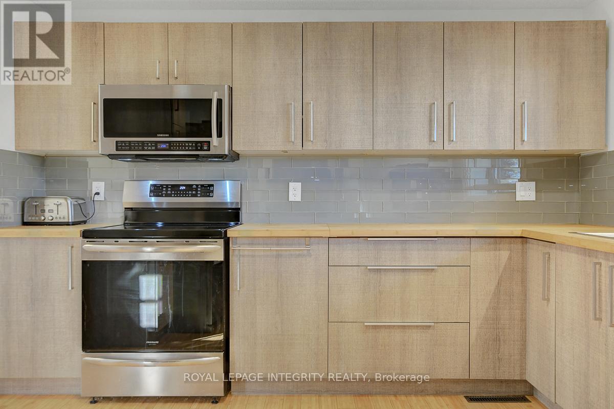 1142 Elmlea Drive, Ottawa, Ontario  K1J 6V9 - Photo 12 - X12499840