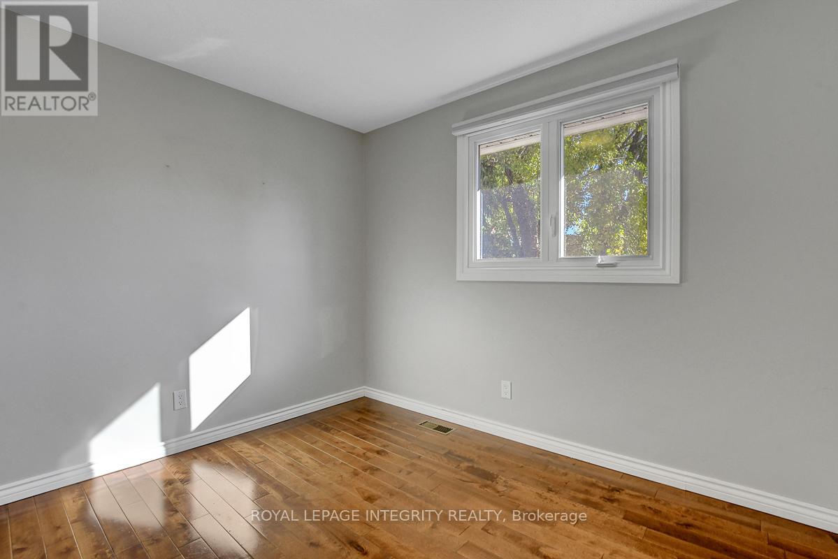 1142 Elmlea Drive, Ottawa, Ontario  K1J 6V9 - Photo 16 - X12499840