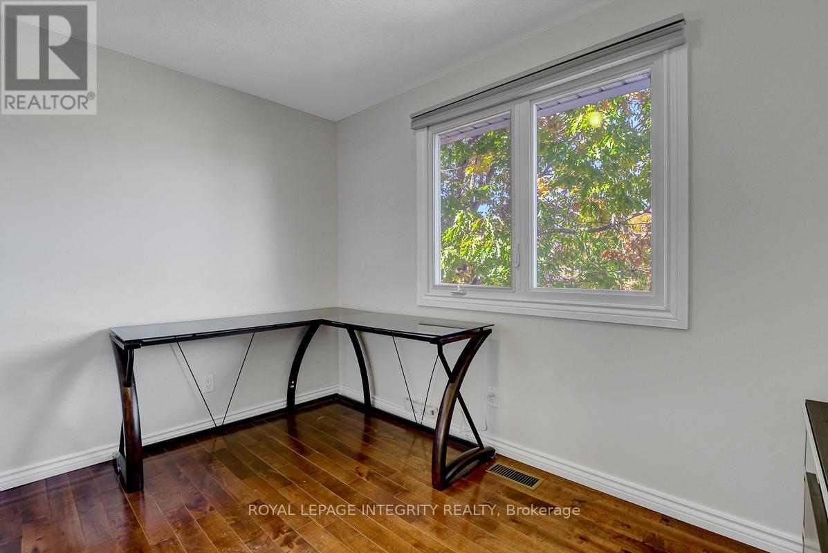 1142 Elmlea Drive, Ottawa, Ontario  K1J 6V9 - Photo 17 - X12499840