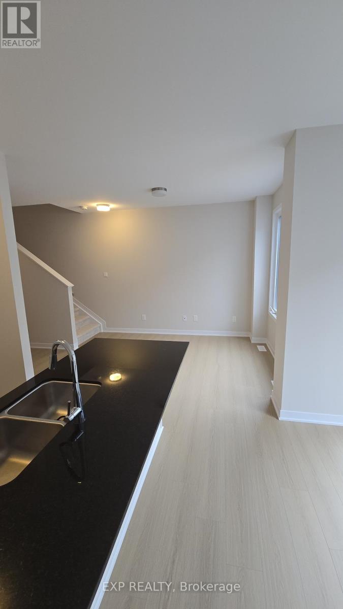 25 Pumice Place, Ottawa, Ontario  K2J 7H4 - Photo 6 - X12499872