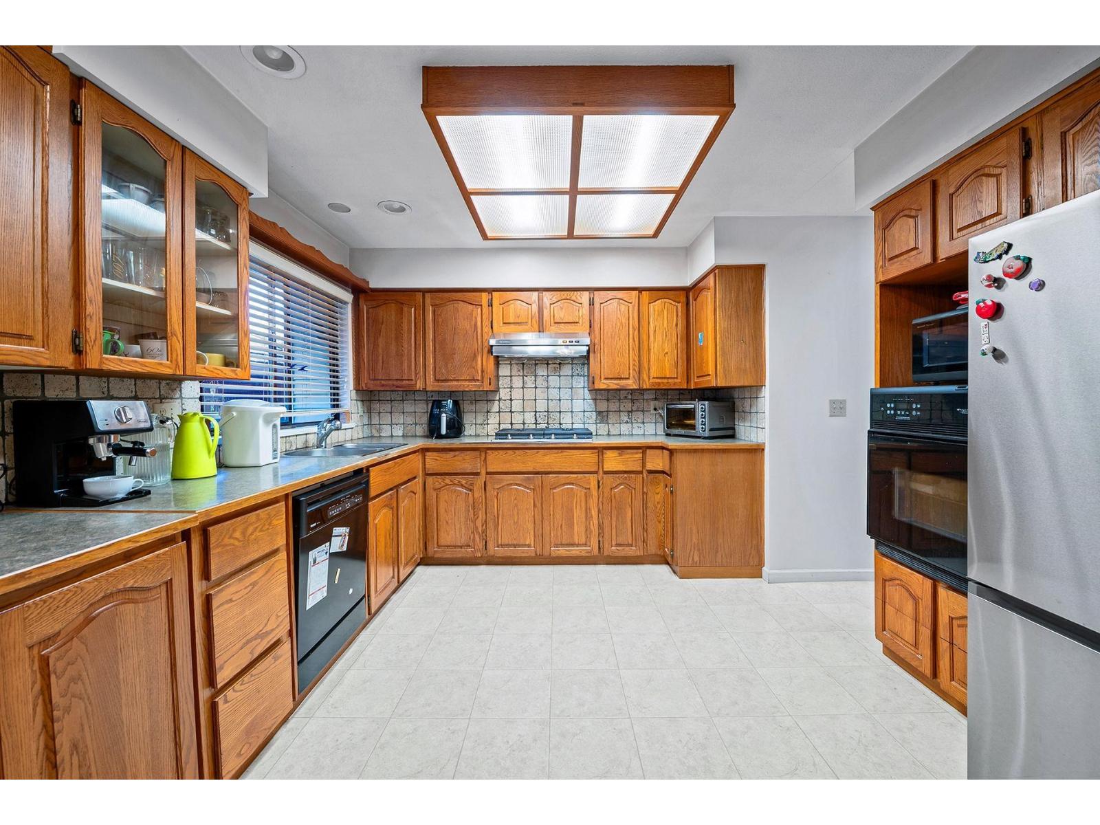 15728 99a Avenue, Surrey, British Columbia  V4N 2A9 - Photo 11 - R3059714