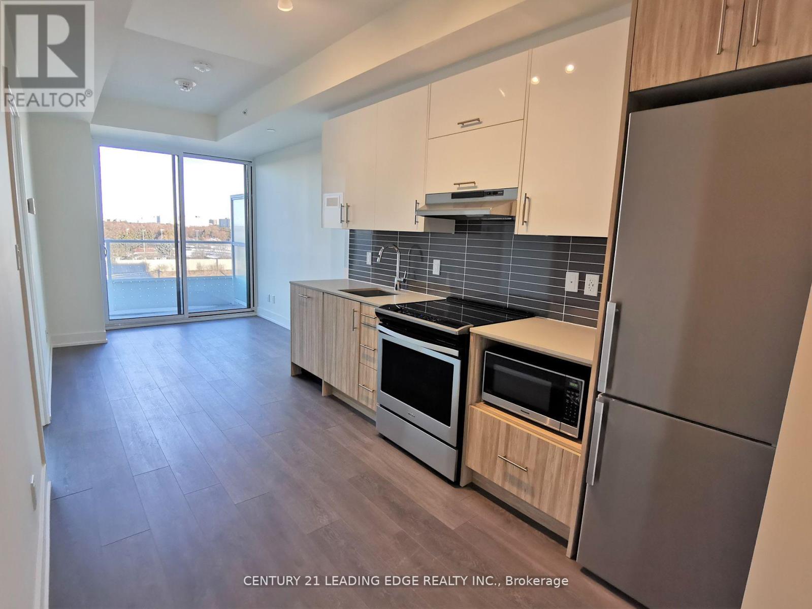 711 - 180 FAIRVIEW MALL DRIVE, Toronto, Ontario