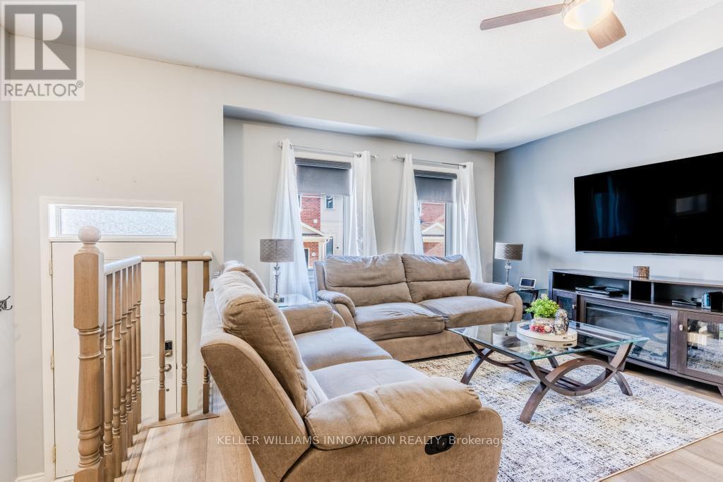 4 Dunsley Way, Whitby, Ontario  L1N 0L5 - Photo 6 - E12499852