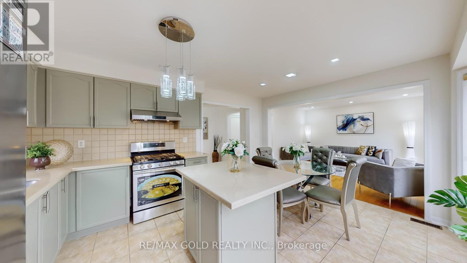 7 Chudleigh Avenue, Brampton (Credit Valley), Ontario  L6X 0N1 - Photo 12 - W12499090