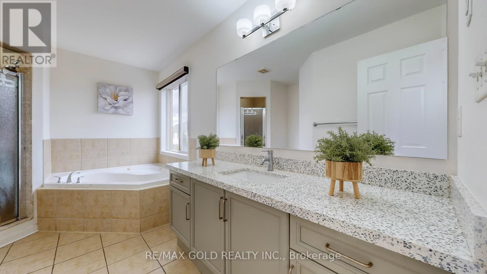 7 Chudleigh Avenue, Brampton (Credit Valley), Ontario  L6X 0N1 - Photo 25 - W12499090