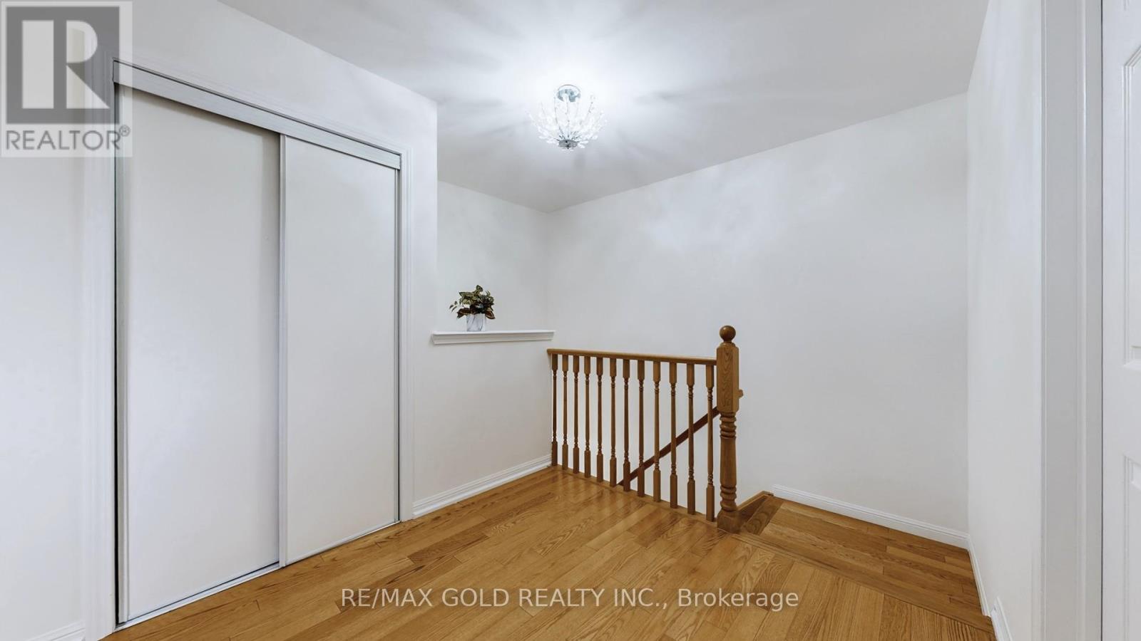 7 Chudleigh Avenue, Brampton (Credit Valley), Ontario  L6X 0N1 - Photo 18 - W12499090