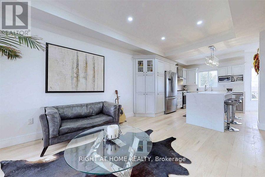 Main - 1269 Gina Street, Innisfil, Ontario  L9S 1T1 - Photo 6 - N12499854