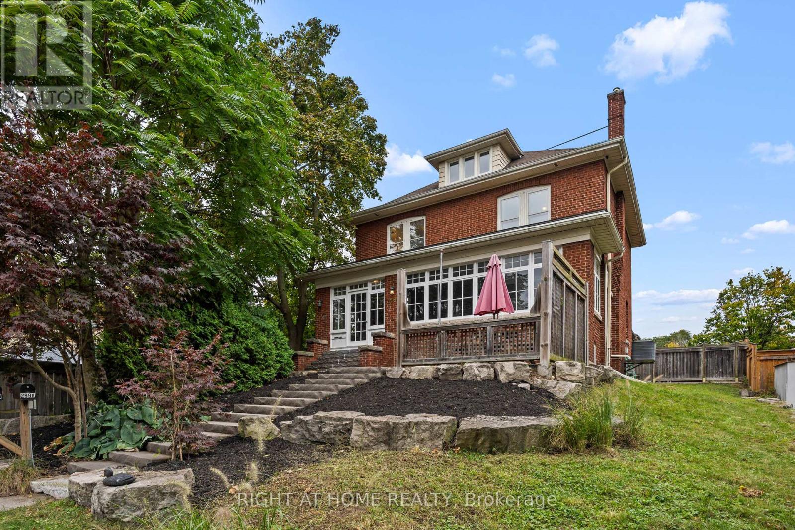 299 PLAINS ROAD W, Burlington, Ontario