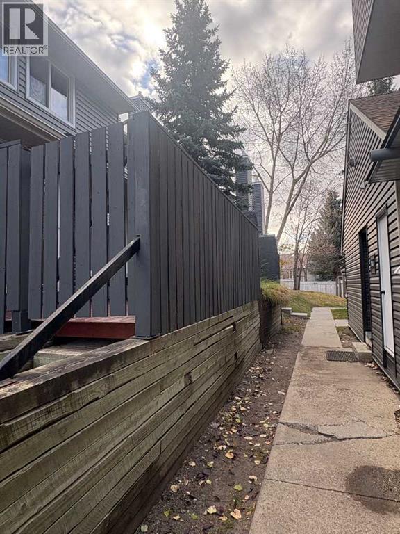 113, 34 Glamis Green Sw, Calgary, Alberta  T3E 6V1 - Photo 48 - A2239168