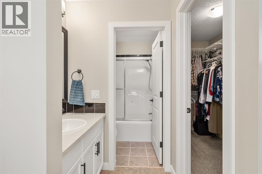 158 River Rock Crescent Se, Calgary, Alberta  T2C 4J2 - Photo 14 - A2266423