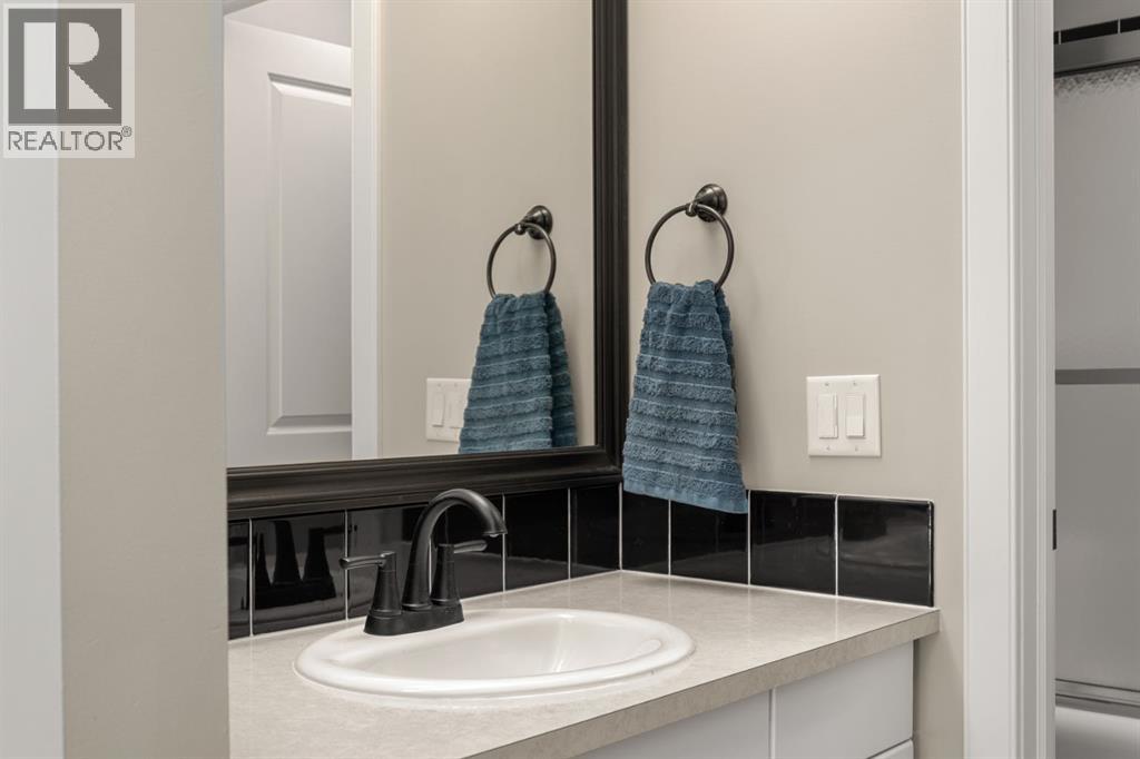 158 River Rock Crescent Se, Calgary, Alberta  T2C 4J2 - Photo 15 - A2266423