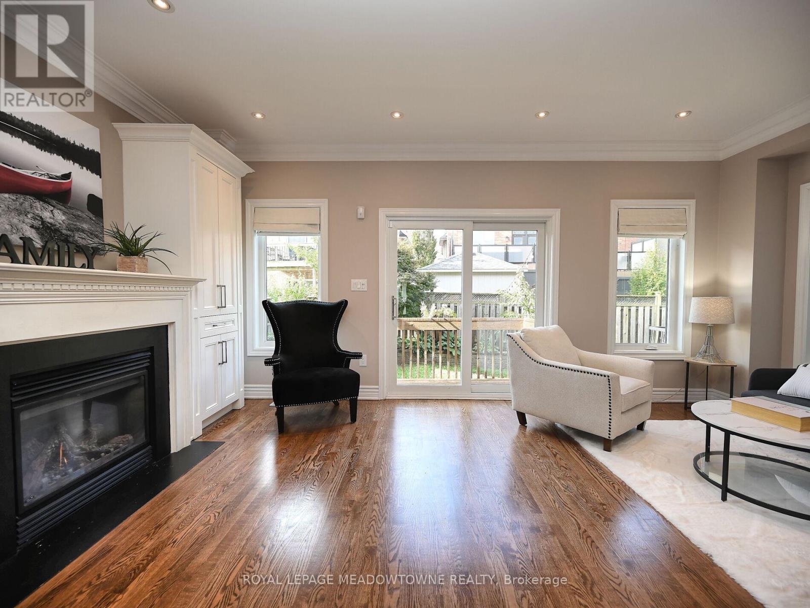 2378 Wasaga Drive, Oakville, Ontario  L6H 0B7 - Photo 23 - W12497386