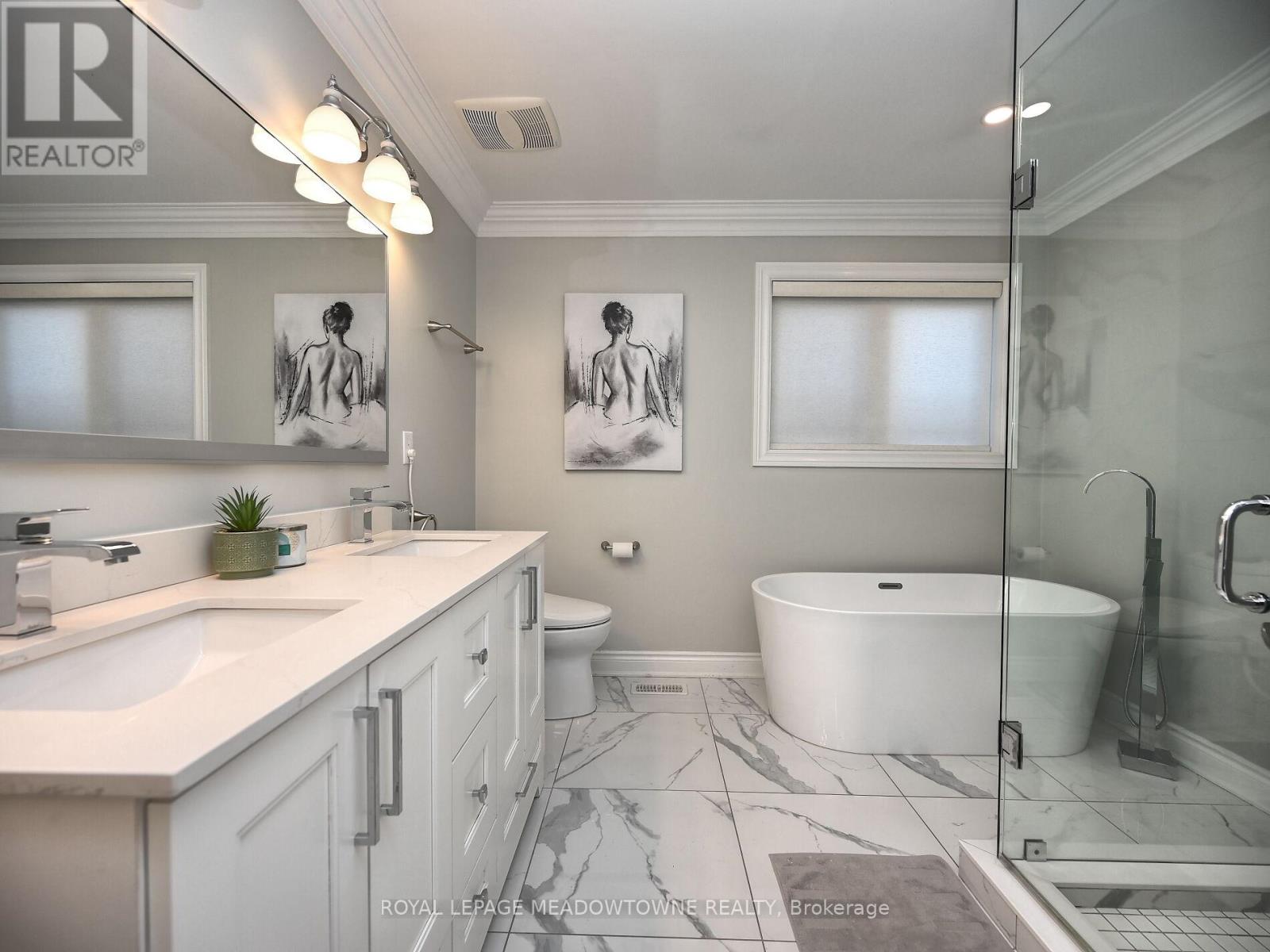 2378 Wasaga Drive, Oakville, Ontario  L6H 0B7 - Photo 31 - W12497386