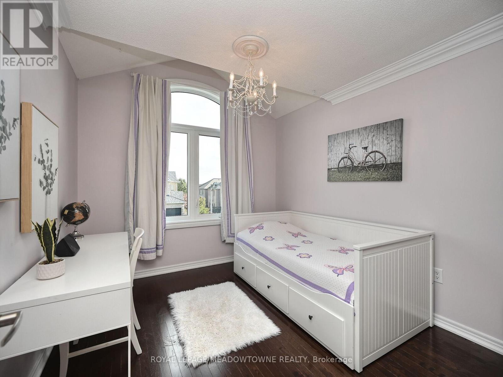 2378 Wasaga Drive, Oakville, Ontario  L6H 0B7 - Photo 33 - W12497386