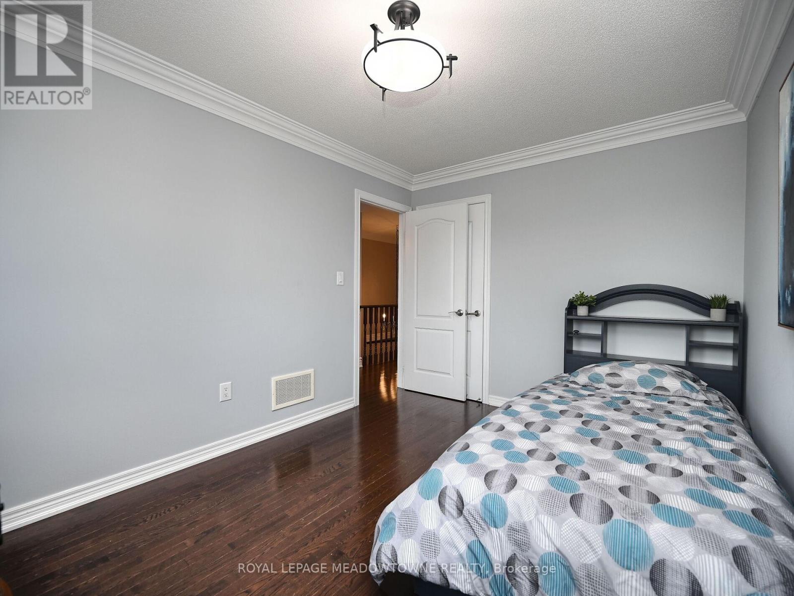 2378 Wasaga Drive, Oakville, Ontario  L6H 0B7 - Photo 37 - W12497386