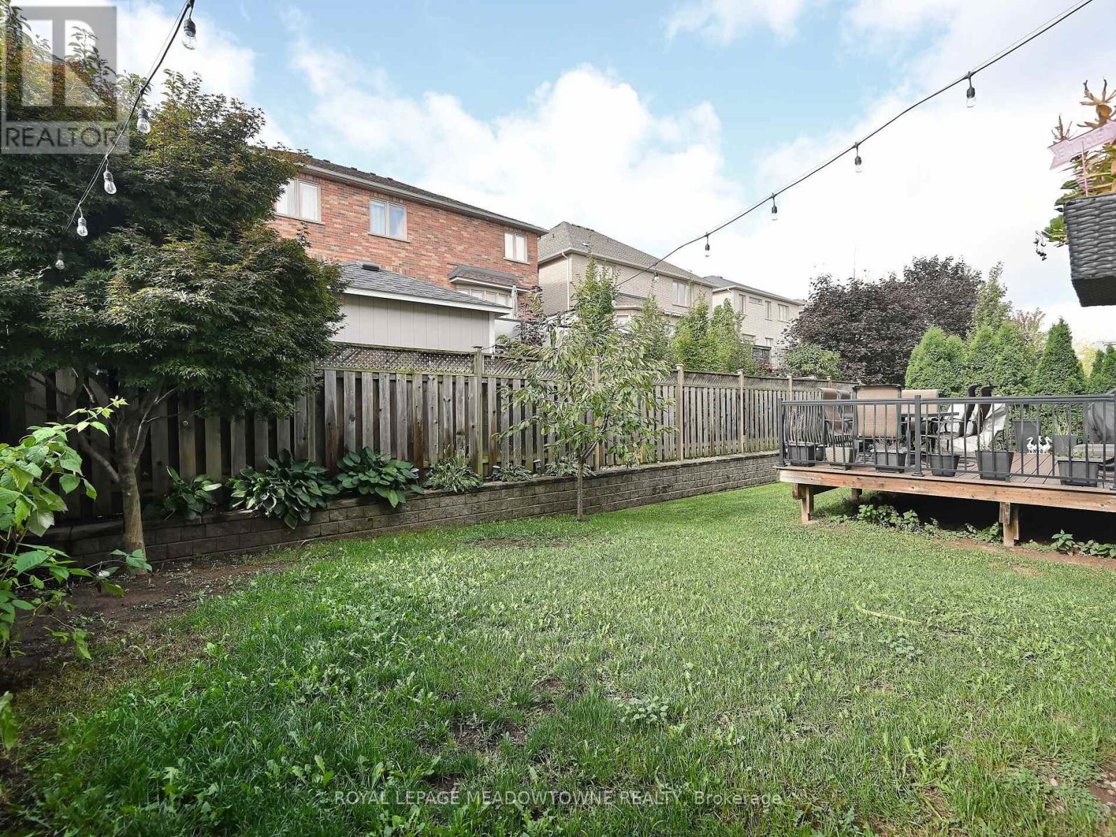 2378 Wasaga Drive, Oakville, Ontario  L6H 0B7 - Photo 50 - W12497386