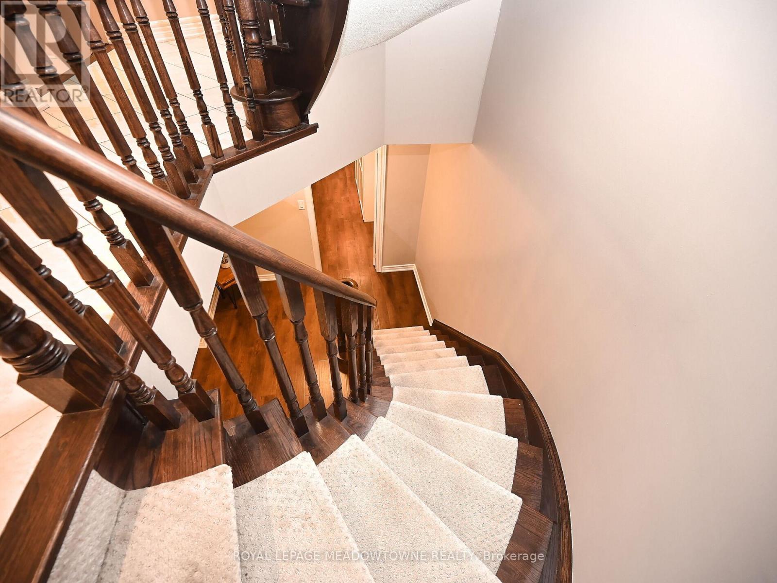 2378 Wasaga Drive, Oakville, Ontario  L6H 0B7 - Photo 41 - W12497386