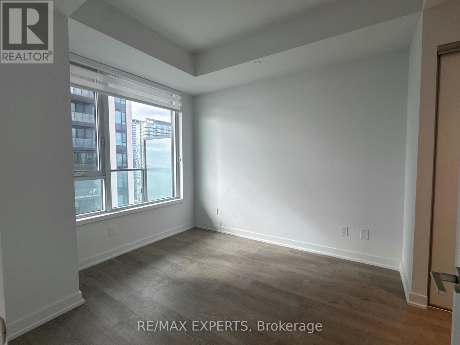 2211 - 1926 Lake Shore Boulevard W, Toronto, Ontario  M6S 1A1 - Photo 21 - W12488198