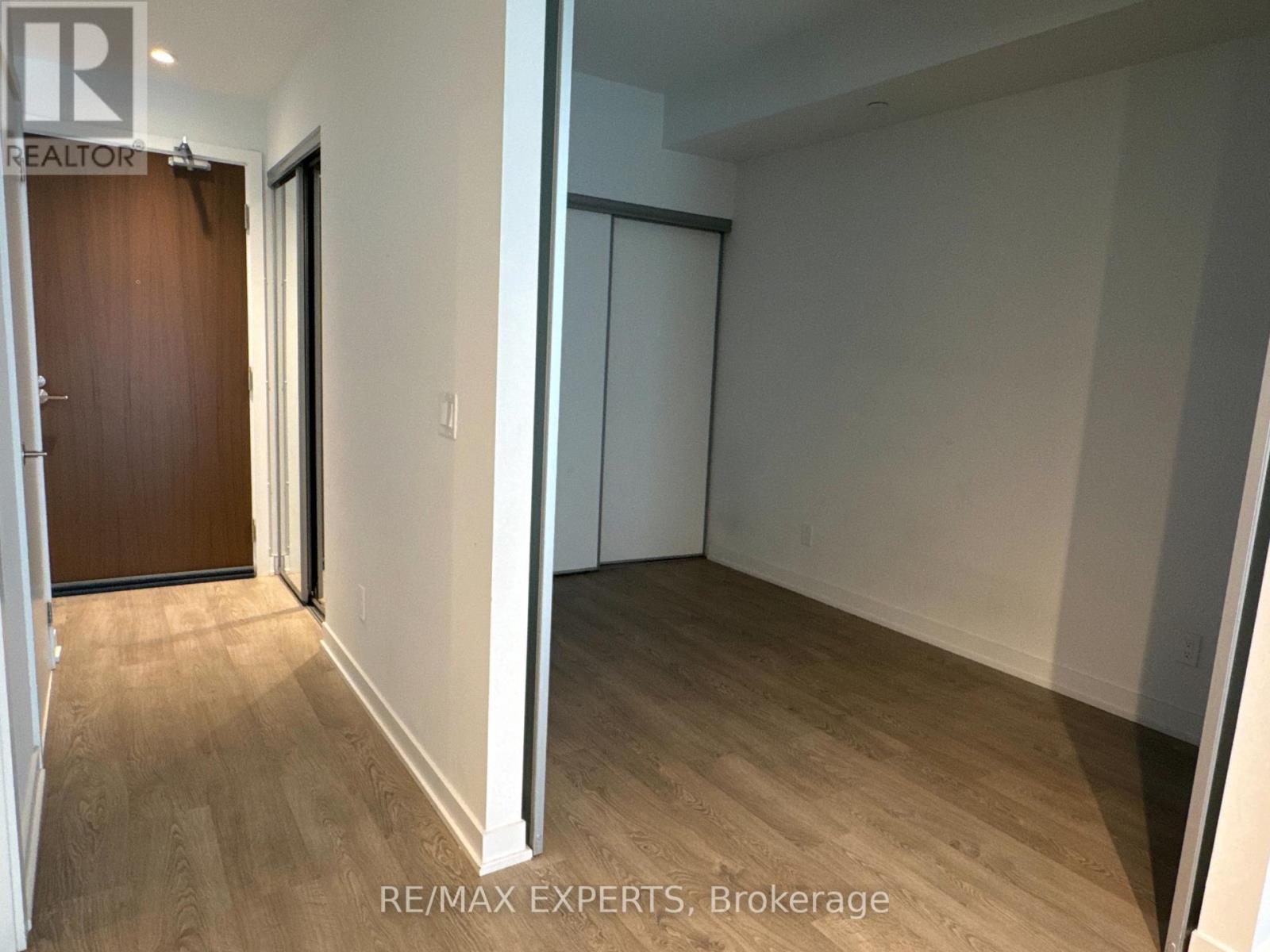 2211 - 1926 Lake Shore Boulevard W, Toronto, Ontario  M6S 1A1 - Photo 32 - W12488198