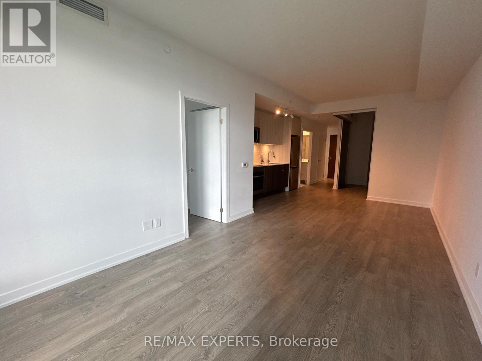 2211 - 1926 Lake Shore Boulevard W, Toronto, Ontario  M6S 1A1 - Photo 14 - W12488198