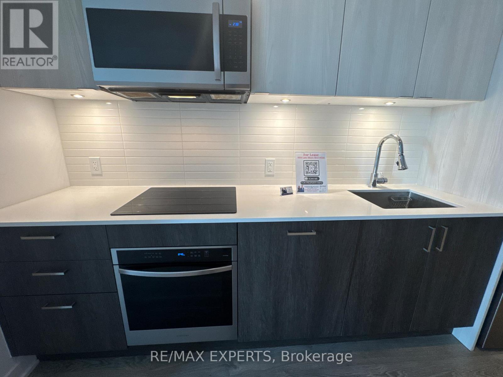 2211 - 1926 Lake Shore Boulevard W, Toronto, Ontario  M6S 1A1 - Photo 18 - W12488198