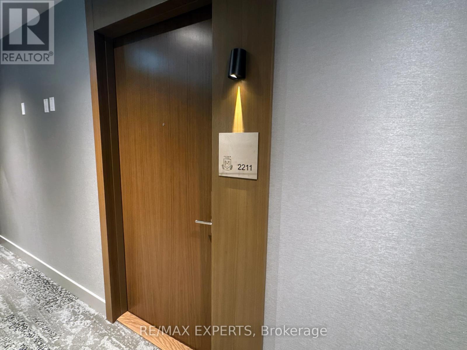 2211 - 1926 Lake Shore Boulevard W, Toronto, Ontario  M6S 1A1 - Photo 2 - W12488198