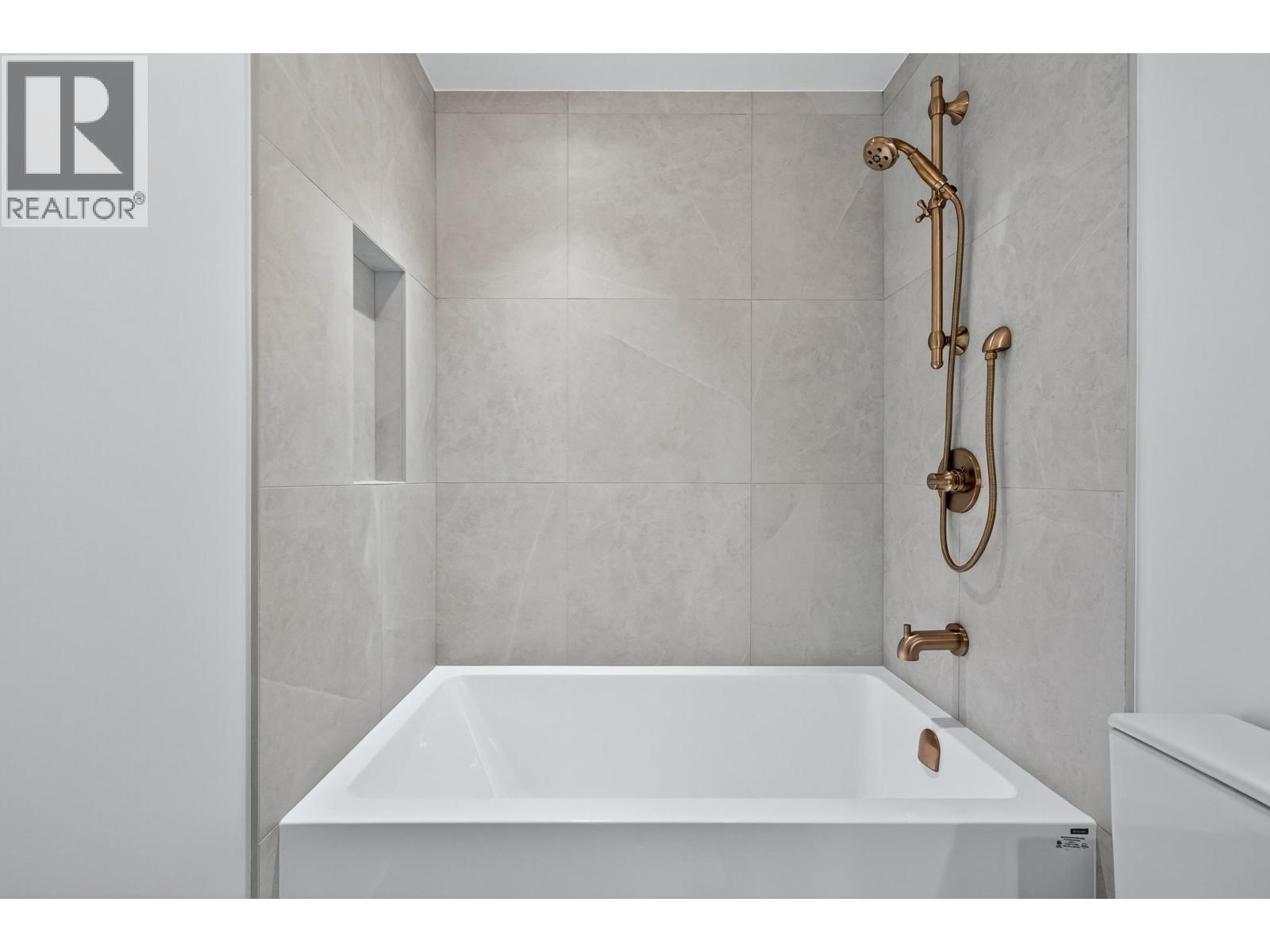 2101 720 Farrow Street, Coquitlam, British Columbia  V3J 3S5 - Photo 33 - R3063835