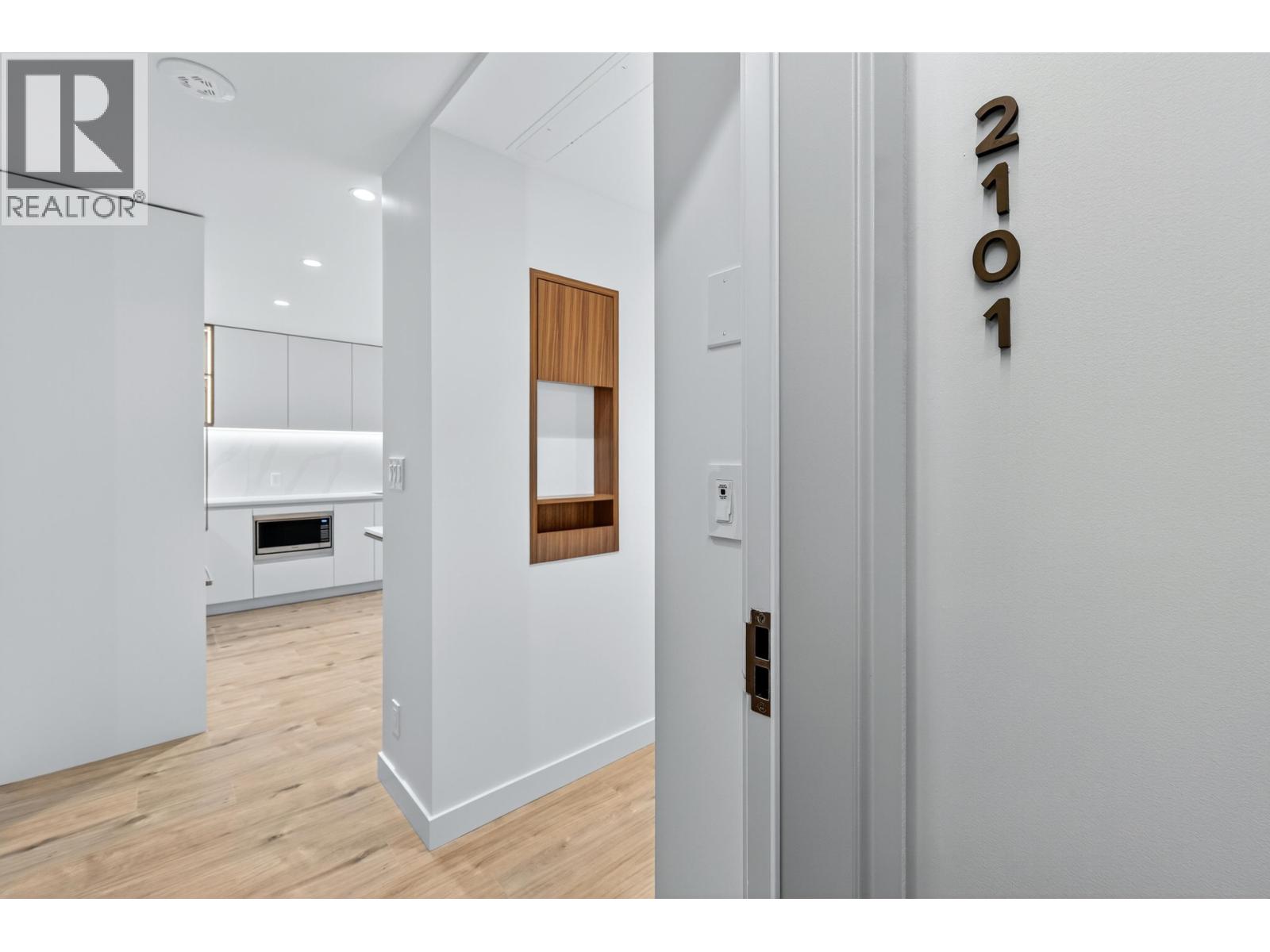 2101 720 Farrow Street, Coquitlam, British Columbia  V3J 3S5 - Photo 7 - R3063835