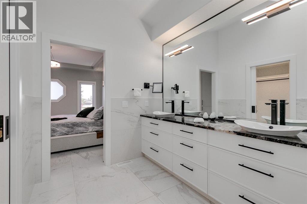 50 Signature Heights Sw, Calgary, Alberta  T3H 3C1 - Photo 34 - A2264415