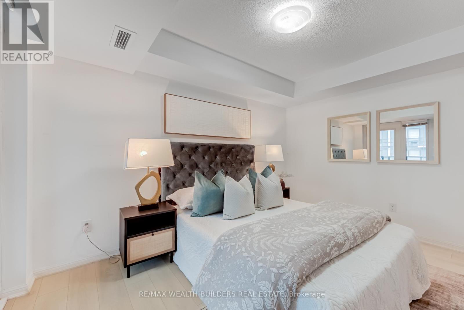 2322 - 400 Adelaide Street E, Toronto (Moss Park), Ontario  M5A 4S3 - Photo 14 - C12499898