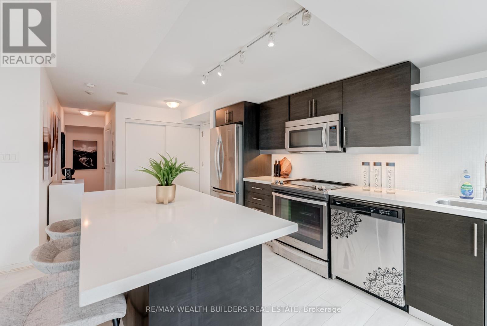 2322 - 400 Adelaide Street E, Toronto (Moss Park), Ontario  M5A 4S3 - Photo 6 - C12499898