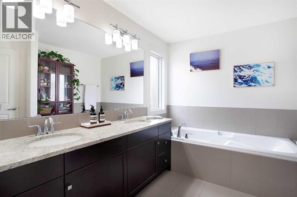 216 Mahogany Bay Se, Calgary, Alberta  T3M 0Y1 - Photo 29 - A2258172