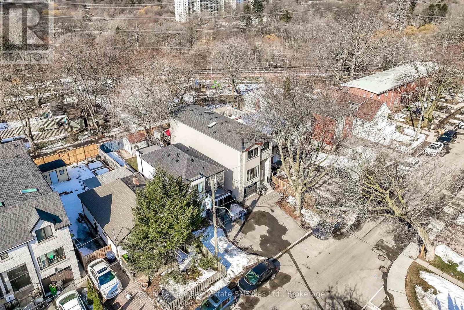 176 Leyton Avenue, Toronto, Ontario  M1L 3V6 - Photo 39 - E12499940