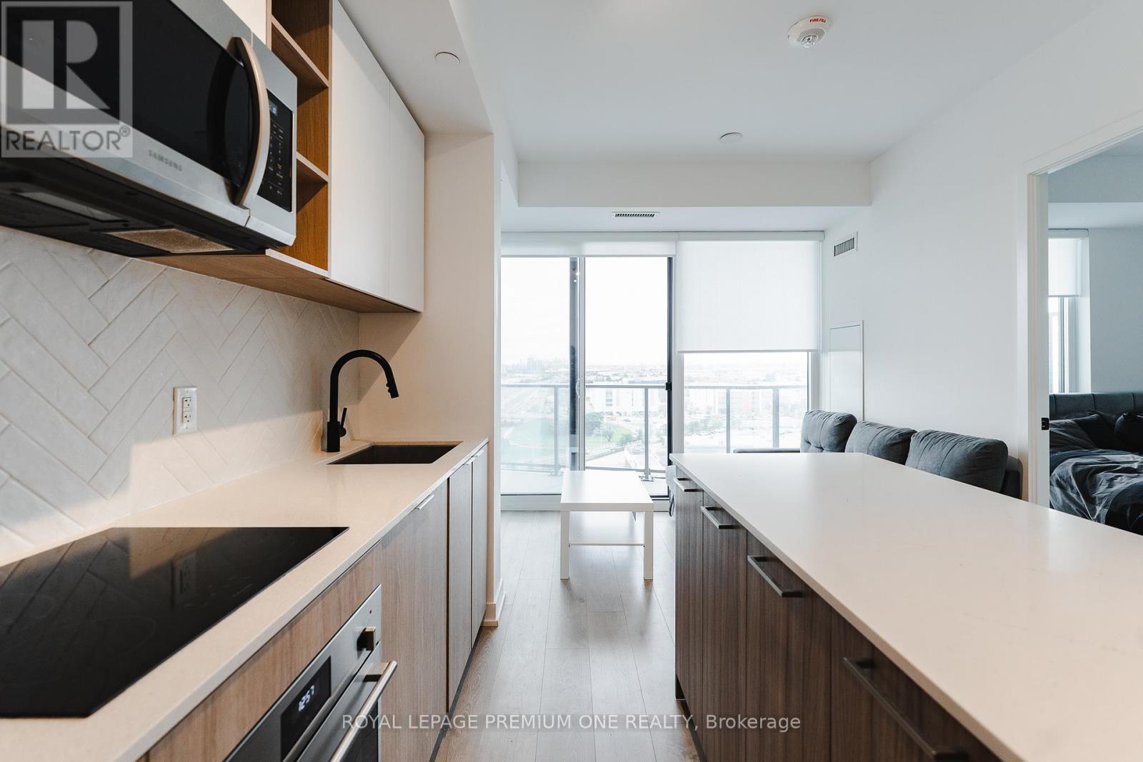 1402 - 36 Zorra Street, Toronto, Ontario  M8Z 0G5 - Photo 13 - W12499904