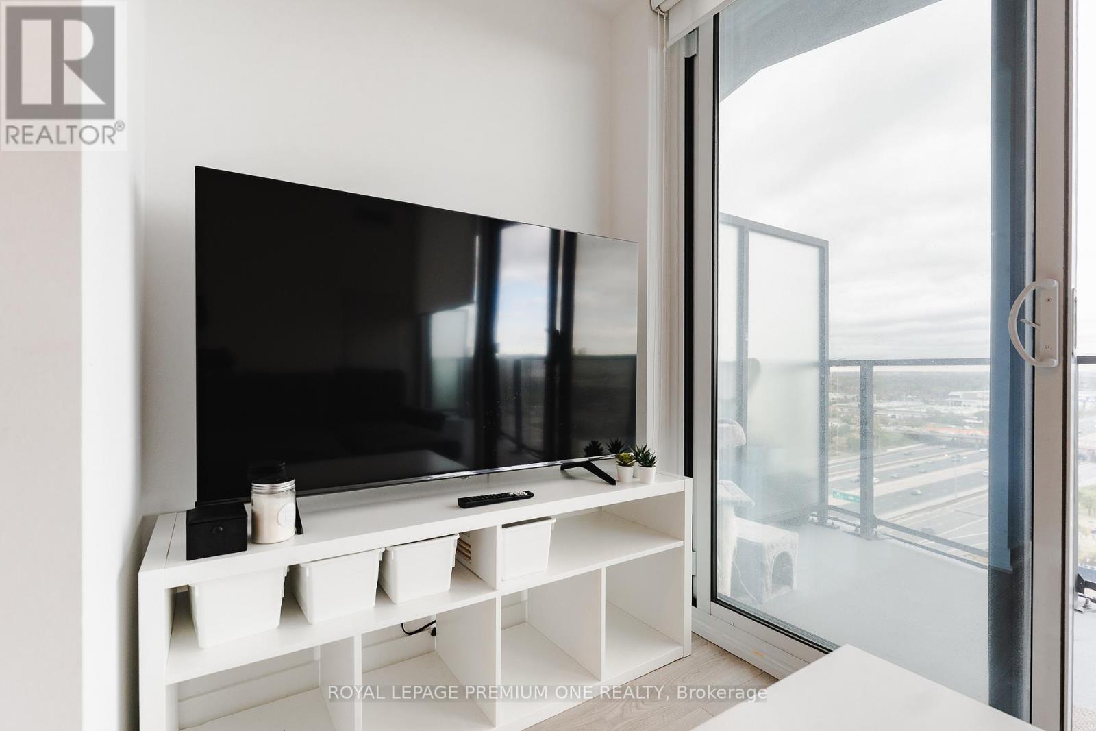 1402 - 36 Zorra Street, Toronto, Ontario  M8Z 0G5 - Photo 15 - W12499904