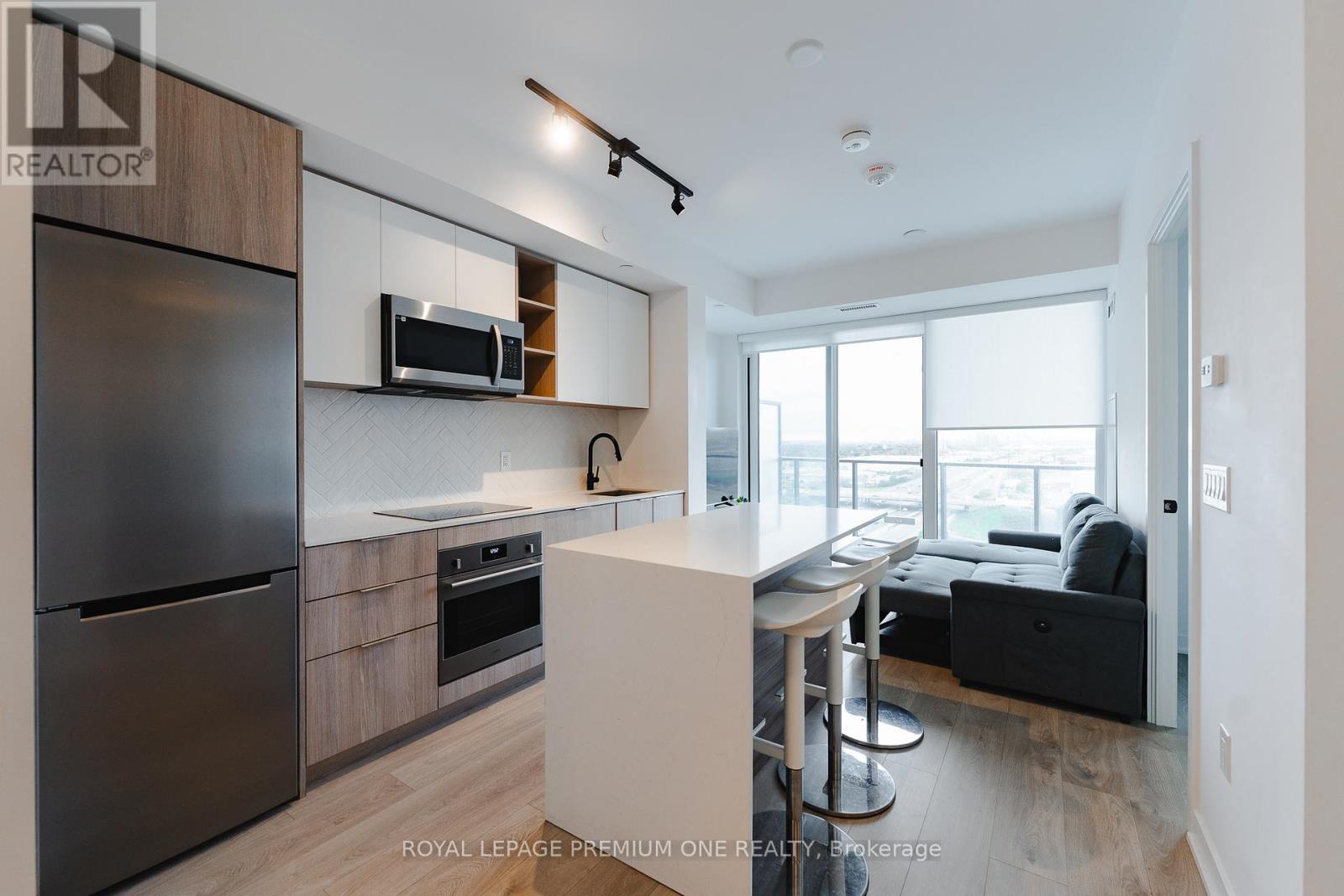 1402 - 36 Zorra Street, Toronto, Ontario  M8Z 0G5 - Photo 8 - W12499904