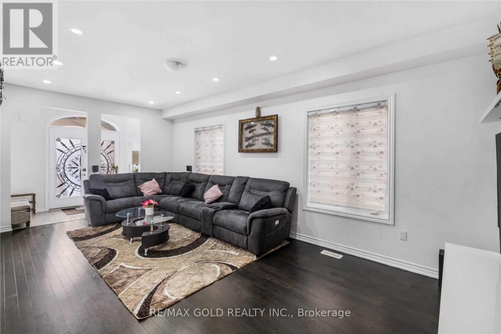 Upper - 23 Action Drive, Brampton, Ontario  L7A 5A8 - Photo 3 - W12499906