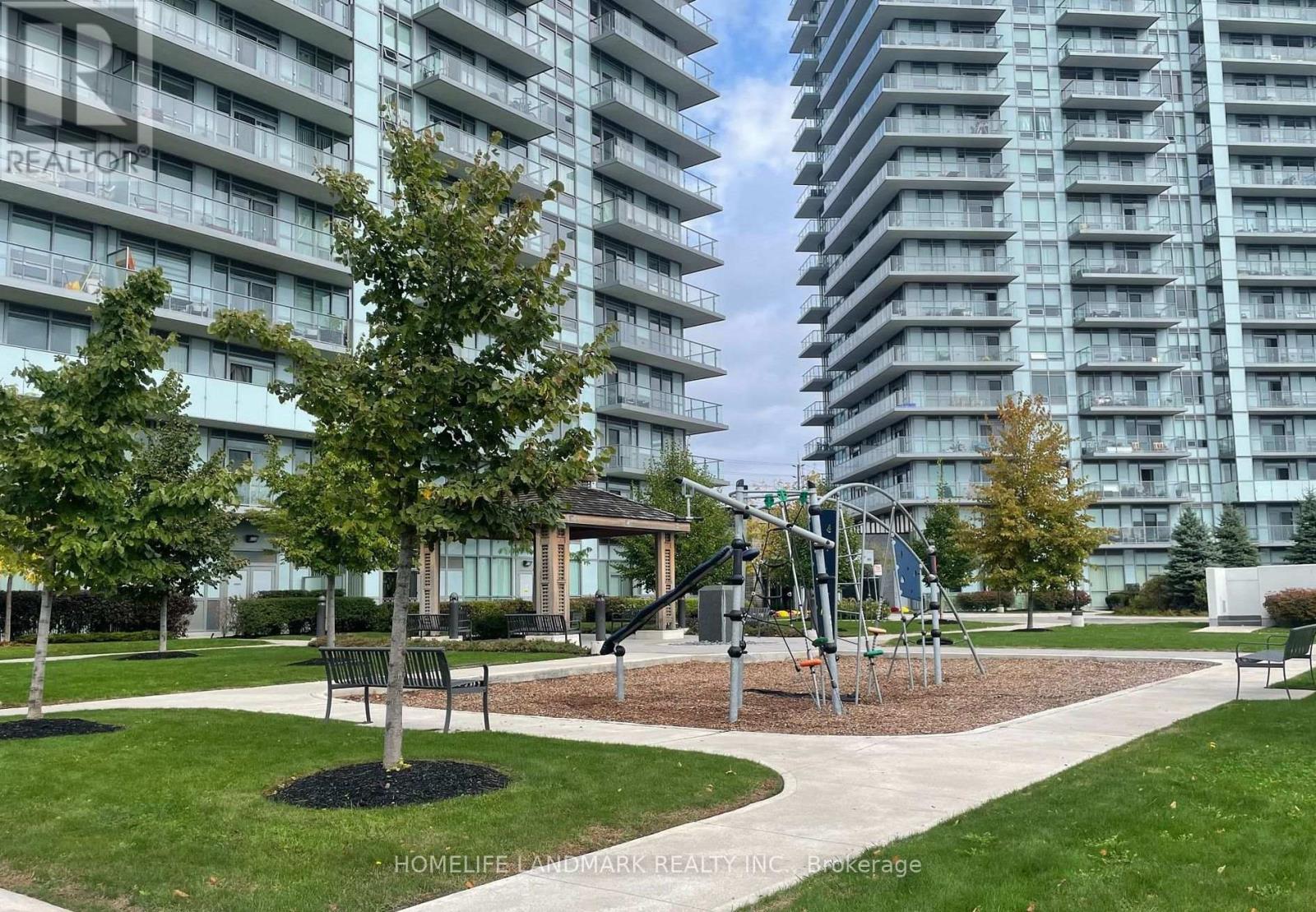1606 - 4677 Glen Erin Drive, Mississauga, Ontario  L5N 2E3 - Photo 2 - W12499920