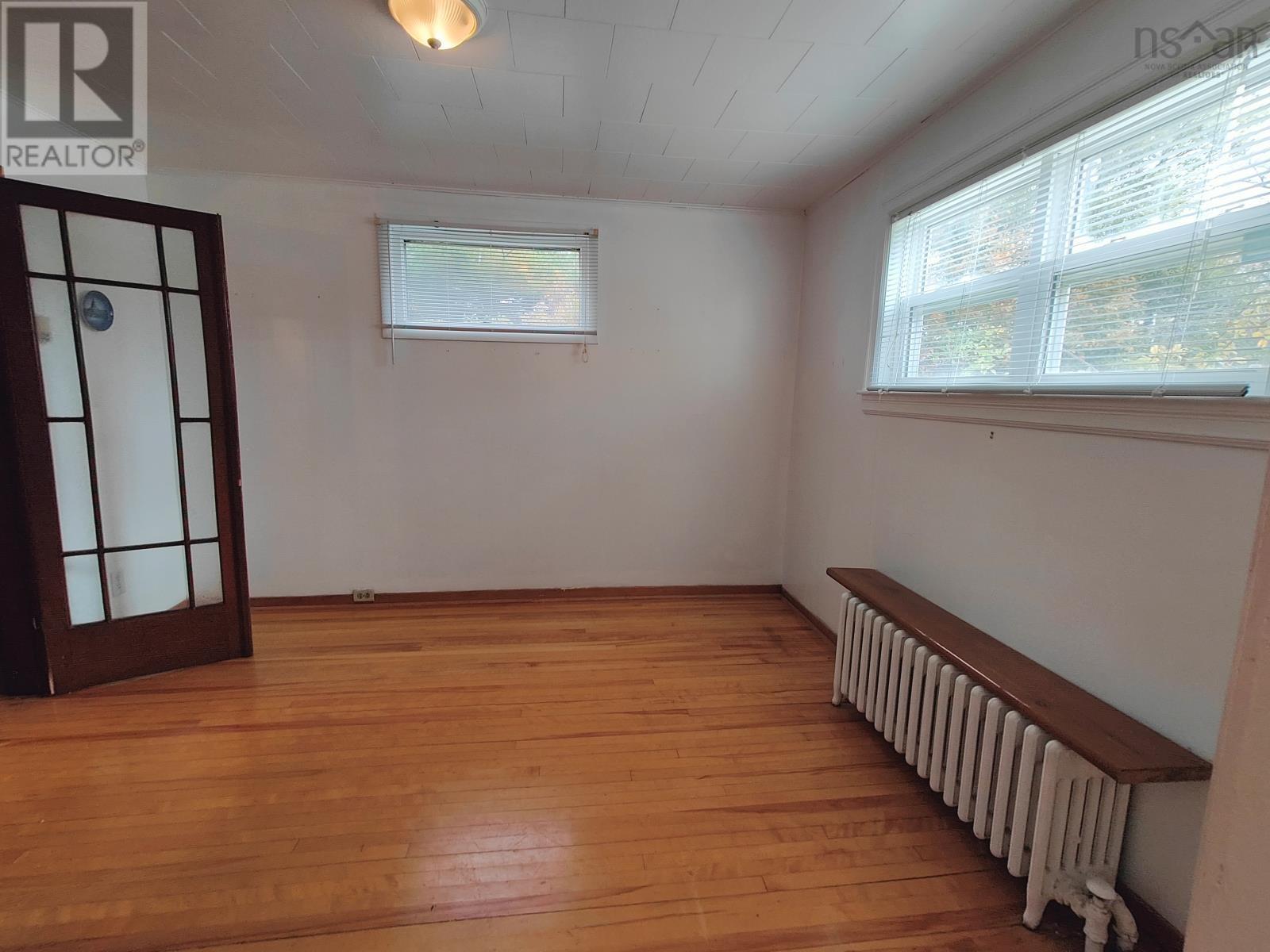 32 Mercer Street, Sydney, Nova Scotia  B1N 2X7 - Photo 13 - 202527061