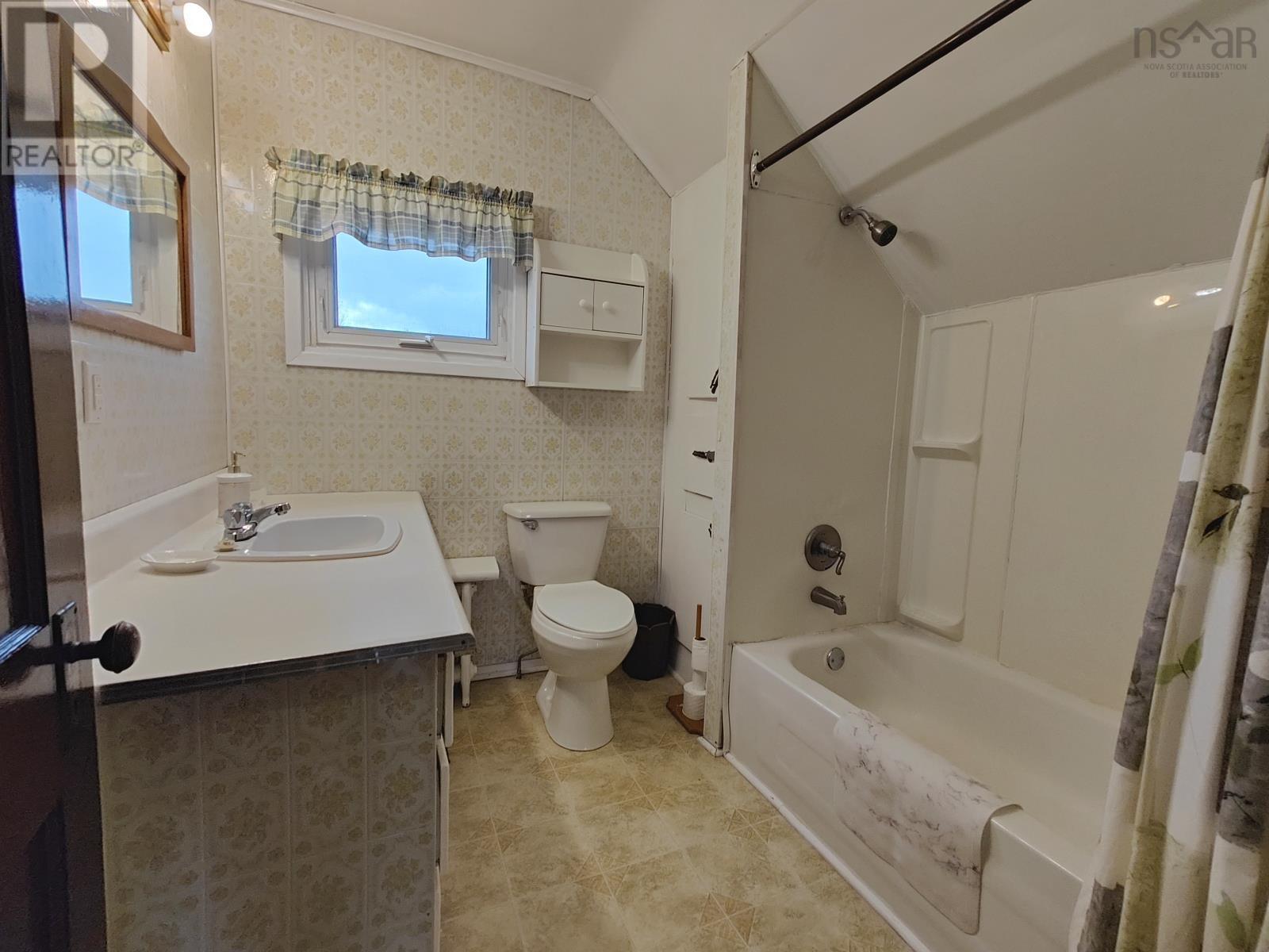 32 Mercer Street, Sydney, Nova Scotia  B1N 2X7 - Photo 21 - 202527061