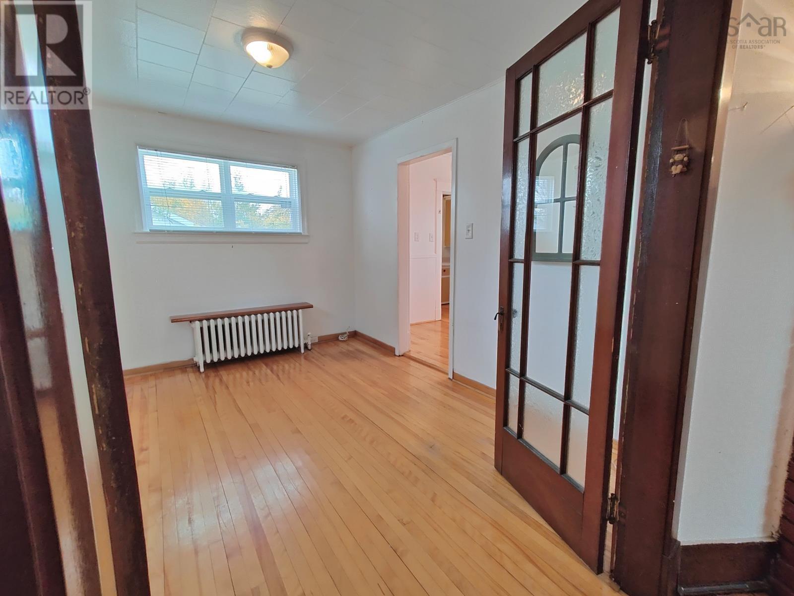 32 Mercer Street, Sydney, Nova Scotia  B1N 2X7 - Photo 14 - 202527061