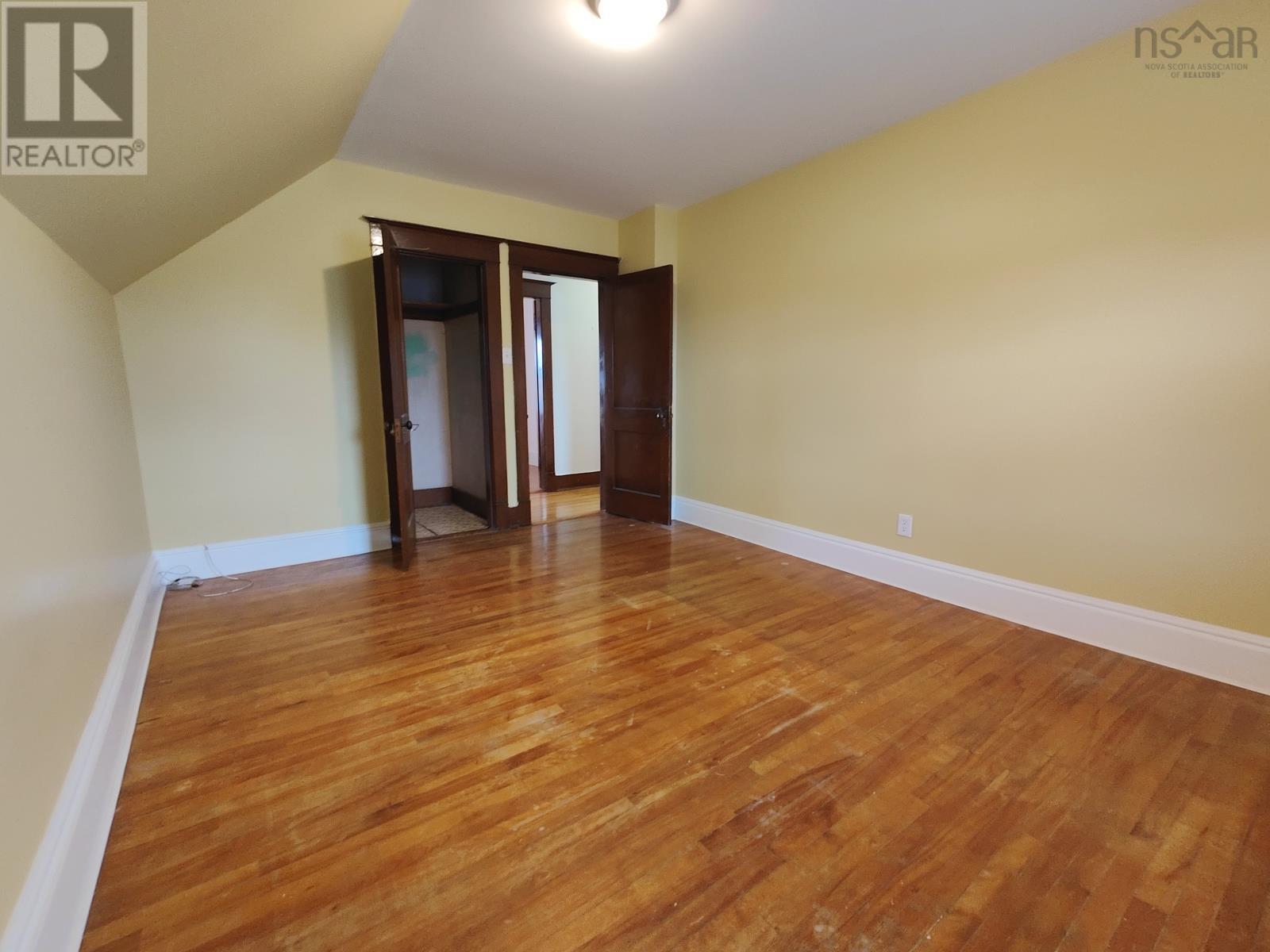 32 Mercer Street, Sydney, Nova Scotia  B1N 2X7 - Photo 25 - 202527061