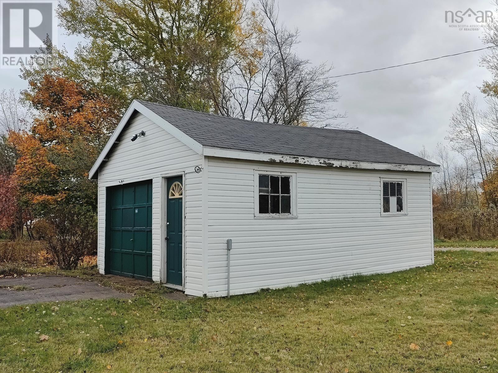 32 Mercer Street, Sydney, Nova Scotia  B1N 2X7 - Photo 31 - 202527061