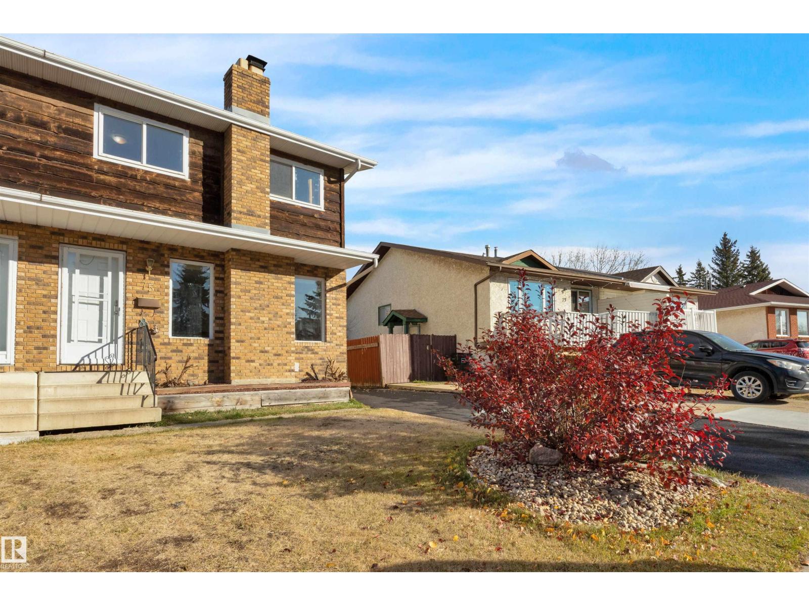 75 Grand Meadow Cr Nw, Edmonton, Alberta  T6L 1A3 - Photo 2 - E4464405