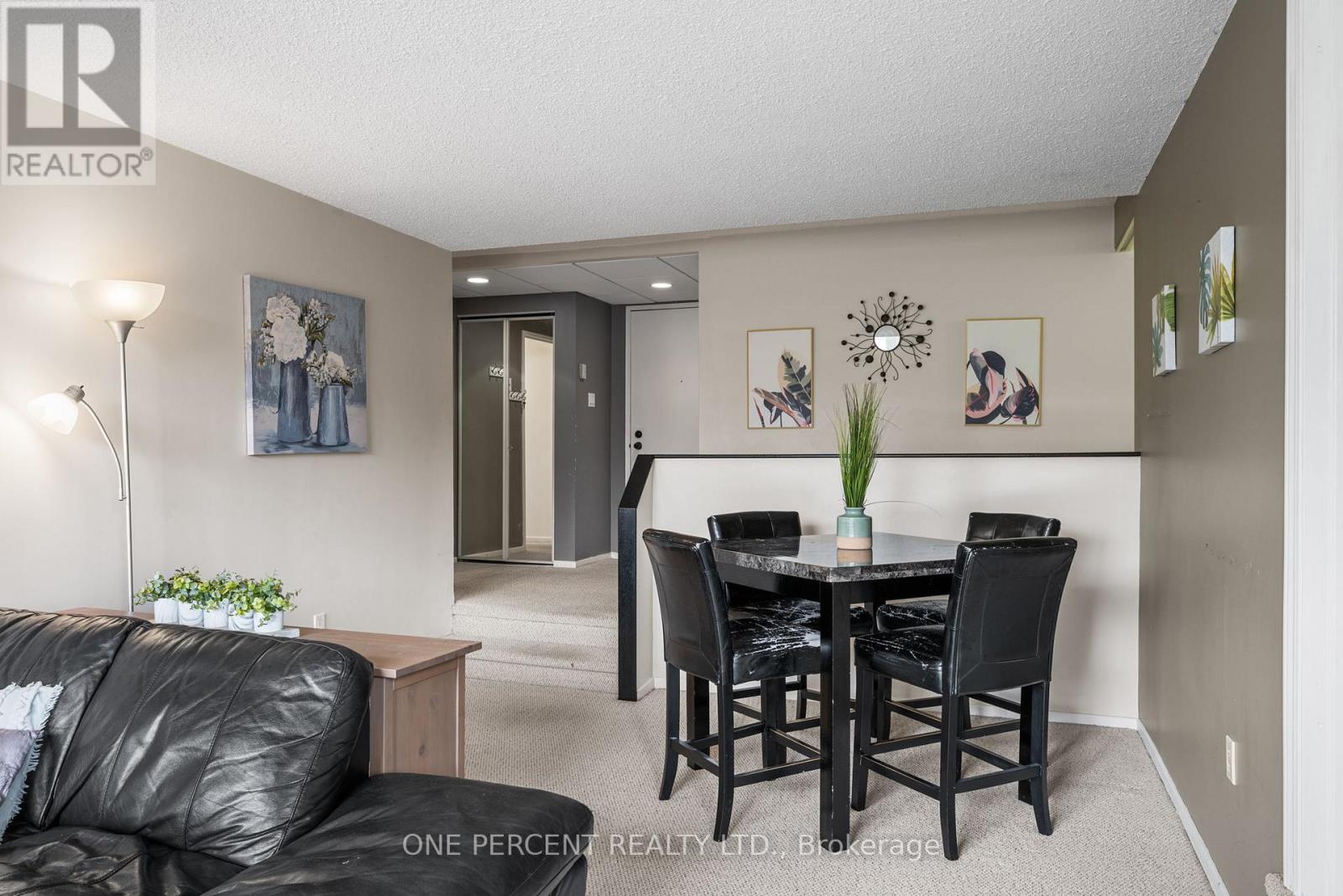 201 - 373 Laurier Avenue E, Ottawa, Ontario  K1N 8X6 - Photo 12 - X12499996